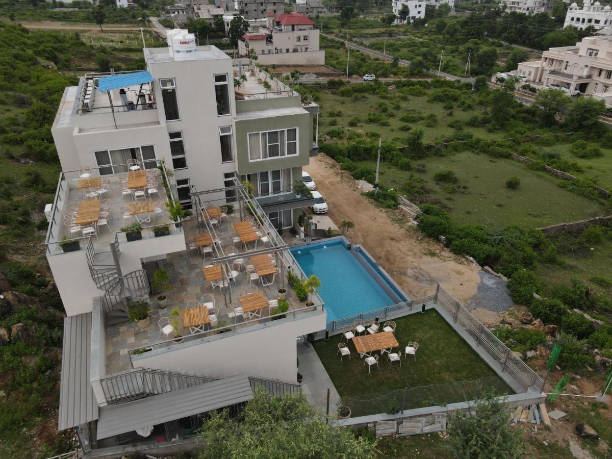 Suramya-A Luxury Boutique Hotel ウダイプル エクステリア 写真