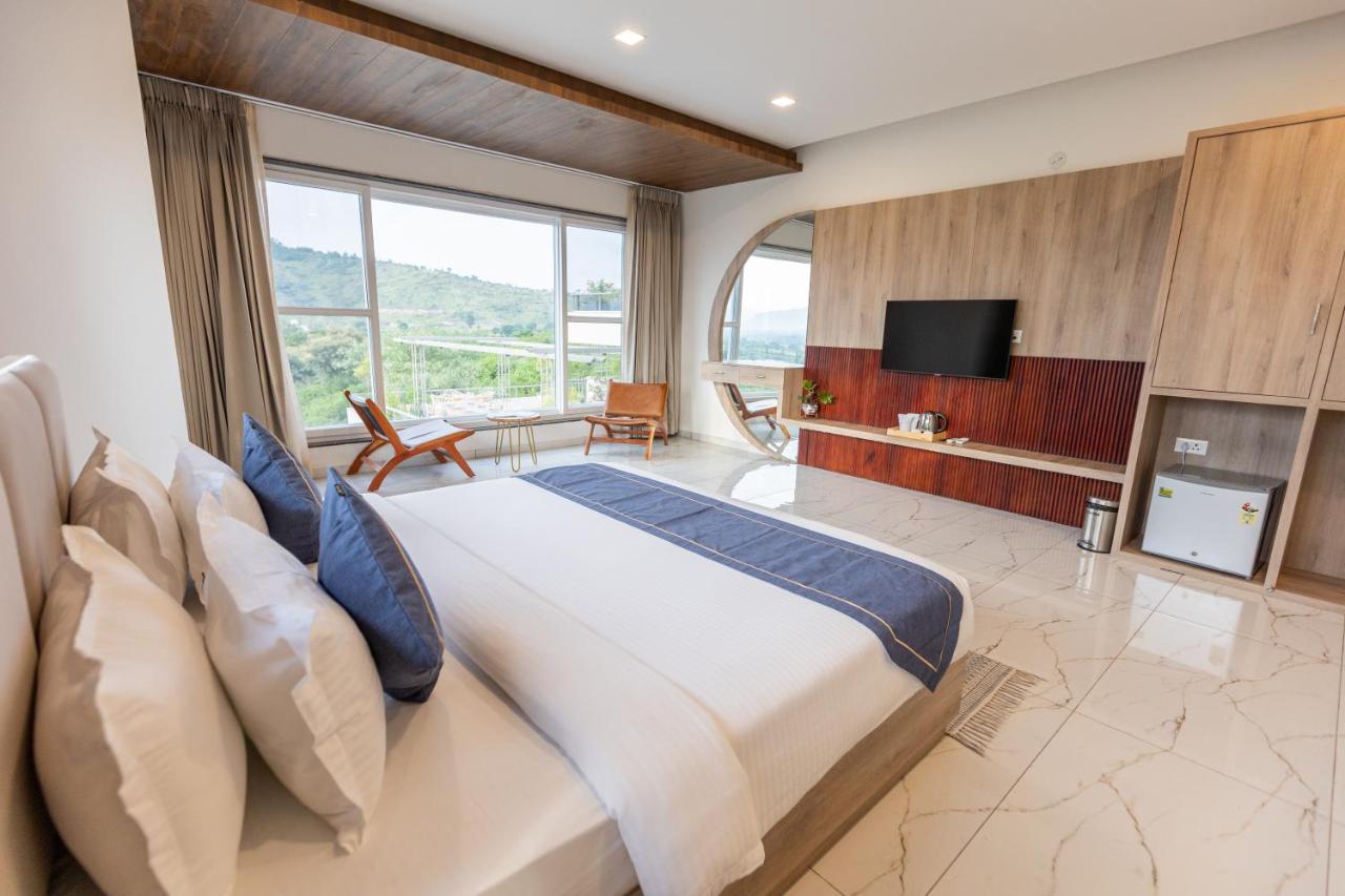 Suramya-A Luxury Boutique Hotel ウダイプル エクステリア 写真