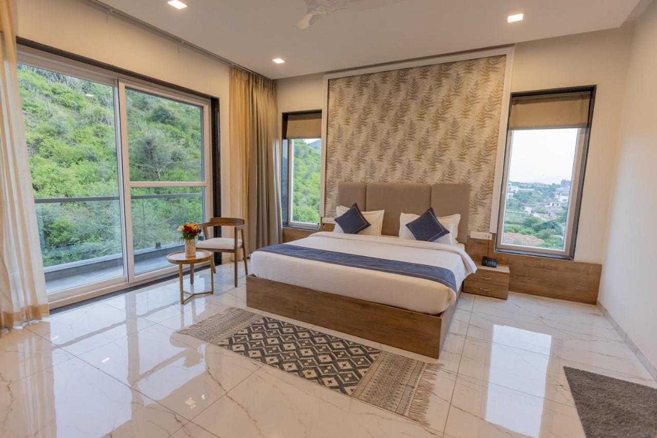 Suramya-A Luxury Boutique Hotel ウダイプル エクステリア 写真