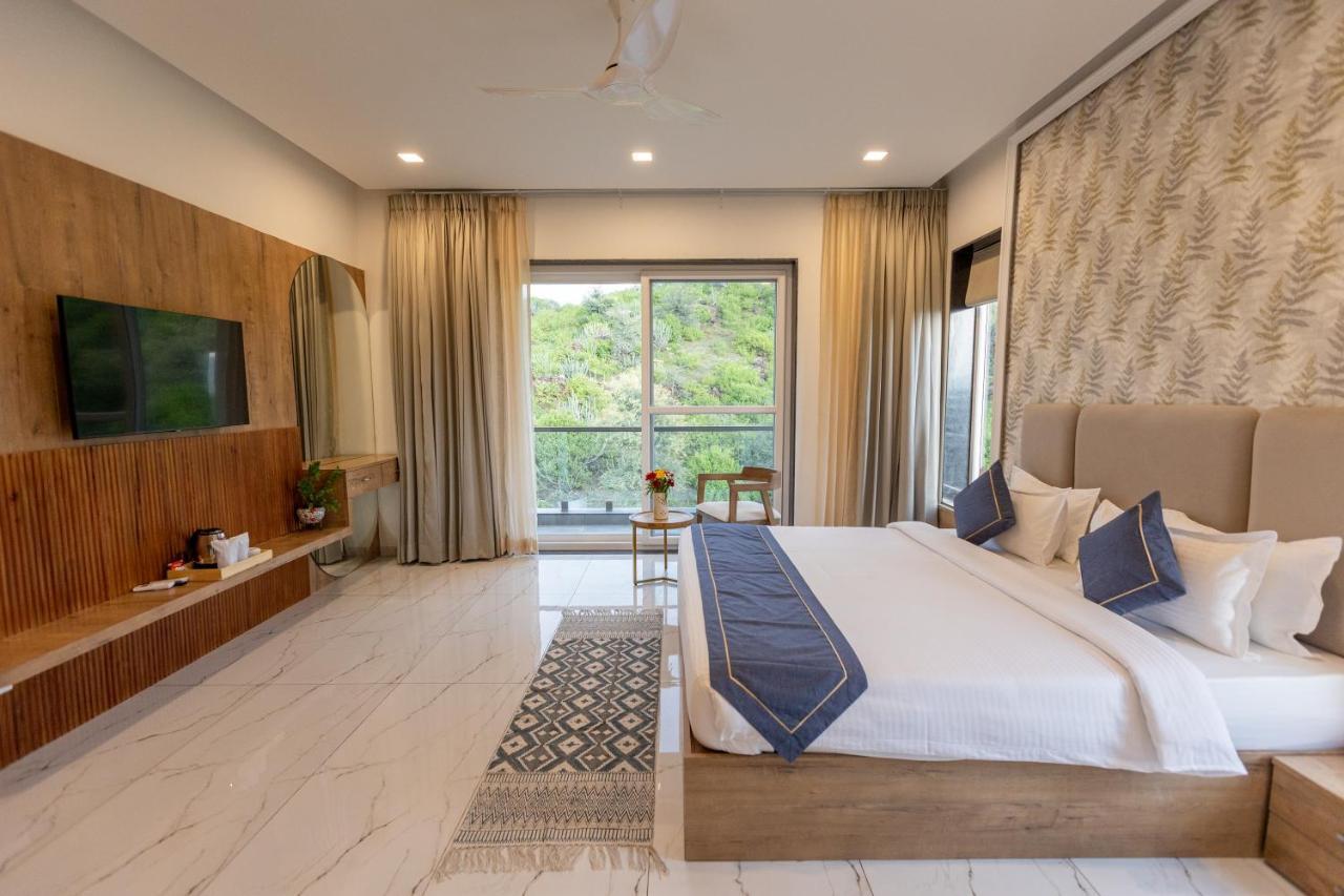 Suramya-A Luxury Boutique Hotel ウダイプル エクステリア 写真