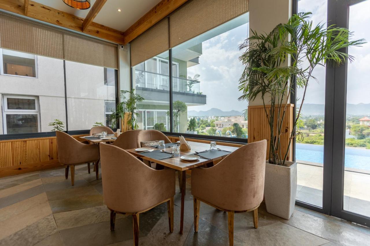 Suramya-A Luxury Boutique Hotel ウダイプル エクステリア 写真